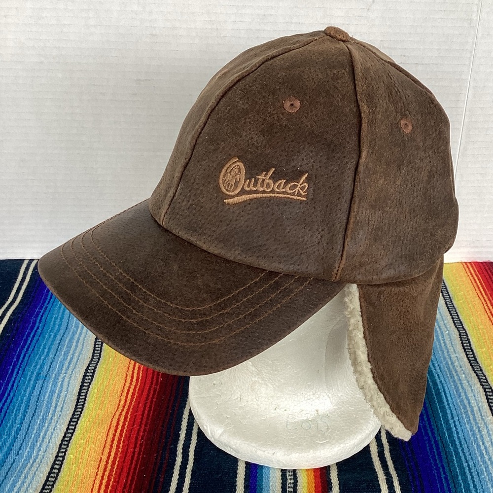 Outback Trading Co Winter leather McKinley hat with Sherpa lining ear covers